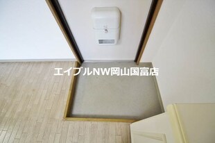 吉原山崎マンションの物件内観写真